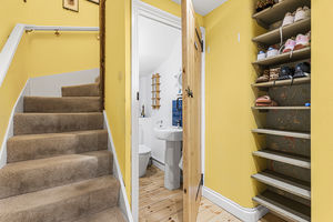 Lobby- click for photo gallery